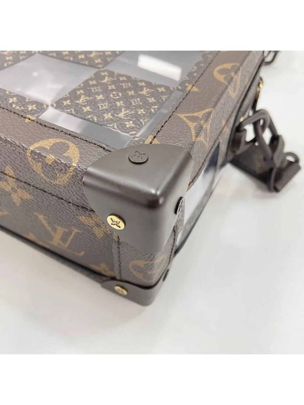 Louis Vuitton Shoulder Bag Slim Soft Trunk